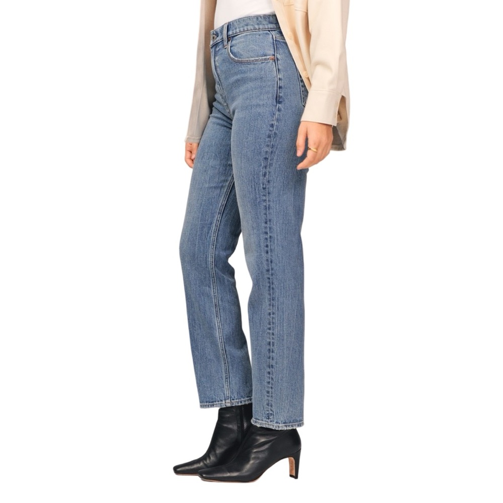 Abercrombie & Fitch Curve Love Ultra High Rise Ankle Straight Jean Size 26 2R